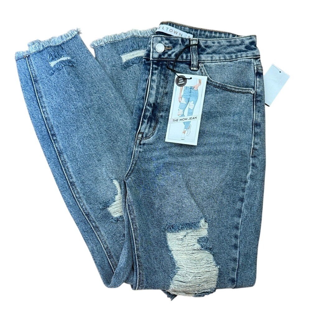 Tinseltown Womens High Rise Mom Jeans Light Wash Distressed Frayed Hem Size 9 29